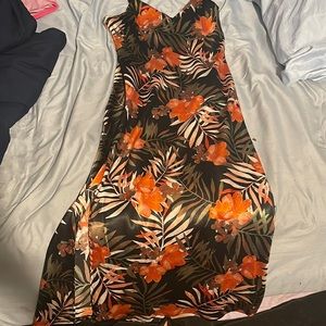 Flower print dress with slit